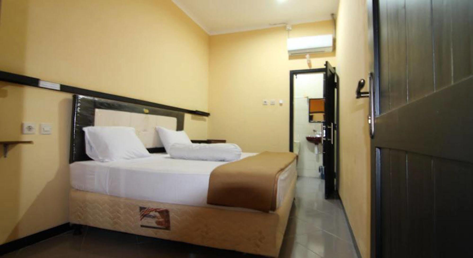 Ct1 Bali Bed & Breakfast Kuta Lombok Kültér fotó